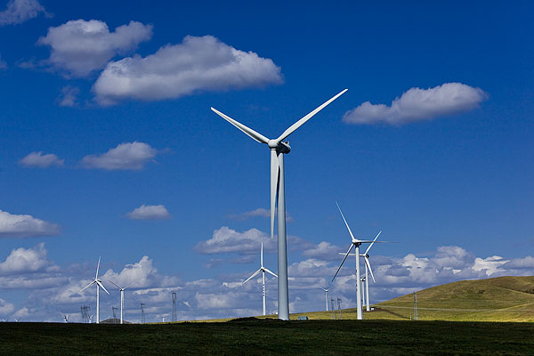 解决方案:中澳门威斯尼斯人8040app下载国北方最大风光储一体化项目建成投产发电